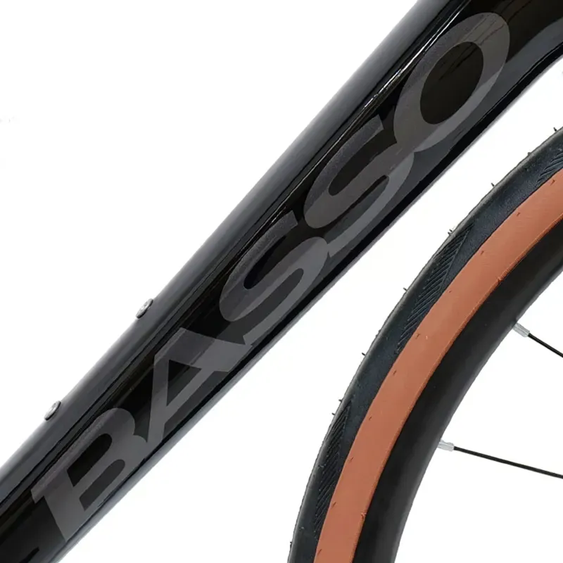 Basso Venta 105 Aksium Stealth M-1