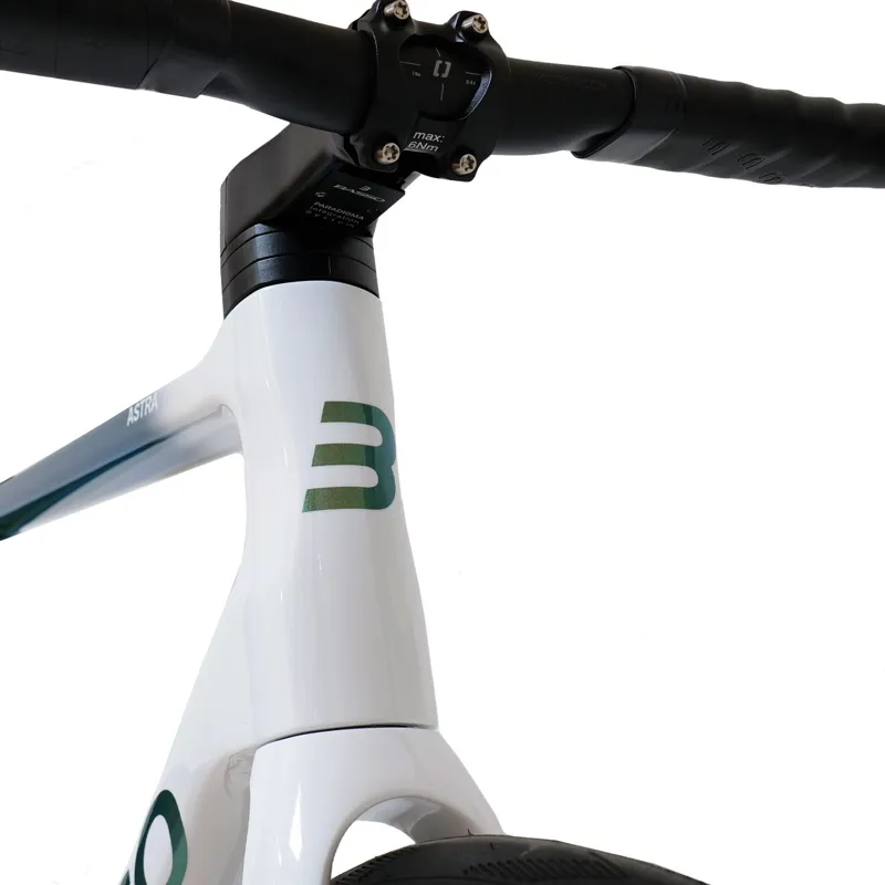 Basso Astra 105 DI2/Aksium Pop Green 56 L-1