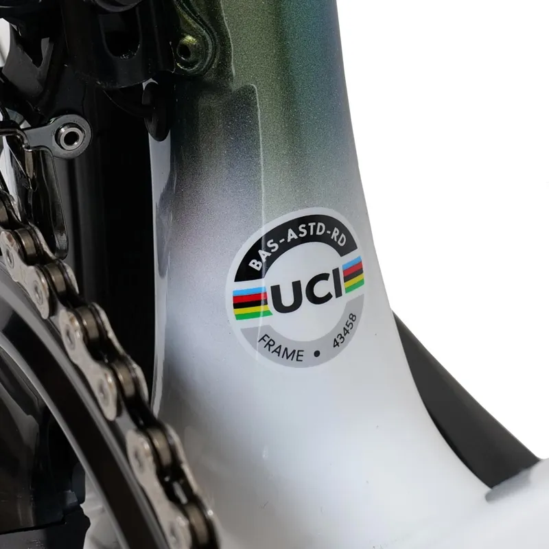 Basso Astra 105 DI2/Aksium Pop Green 56 L-7